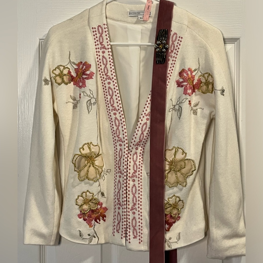 Anthropologie Cardigan Beige FLORAL Sweater with Velvet Belt Parameter SZ M